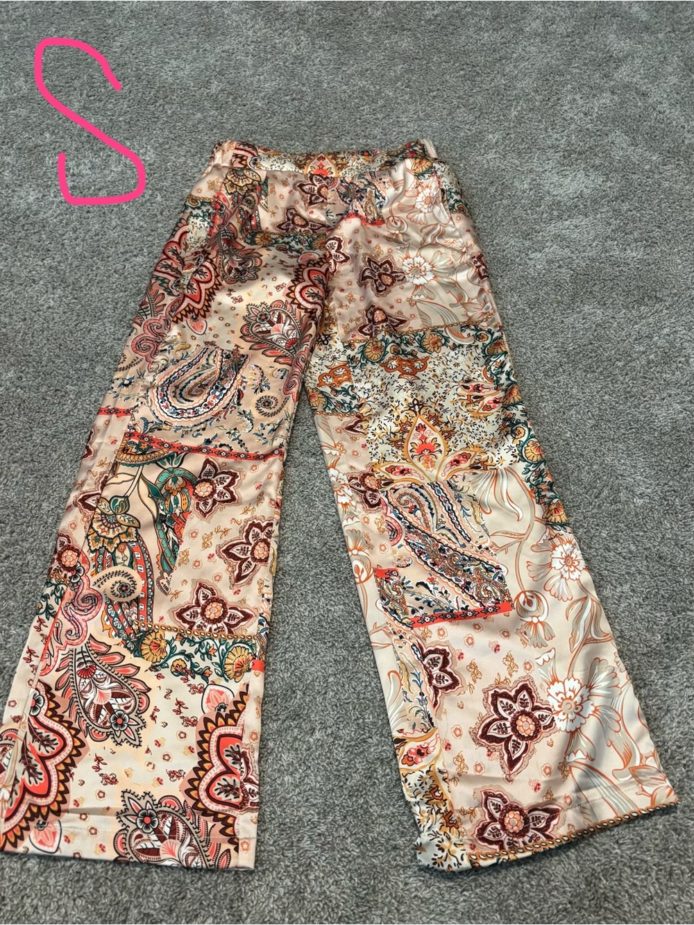 Wide-Leg Paisley Print Satin Pants in Cream